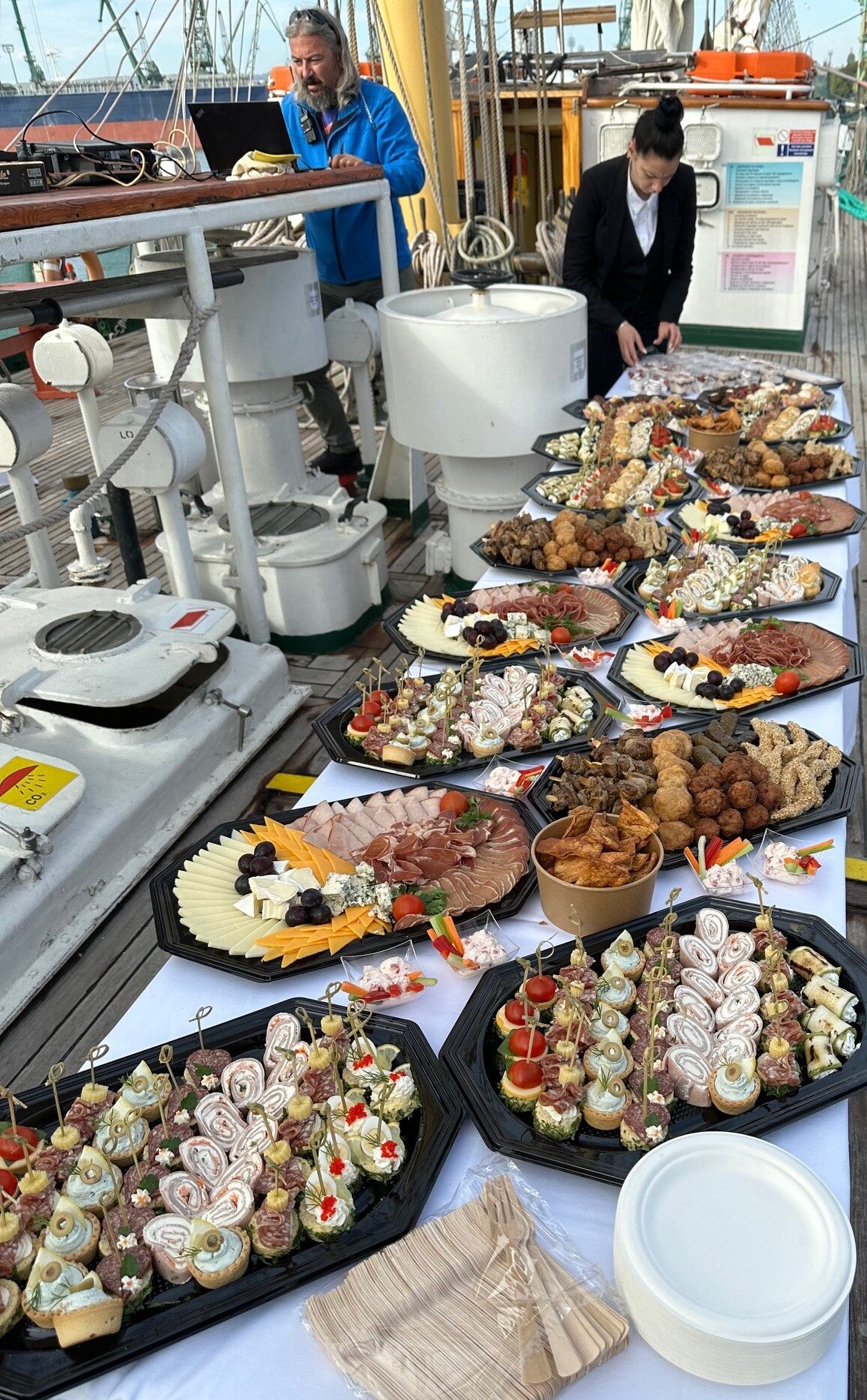 Новогодишно меню кетъринг